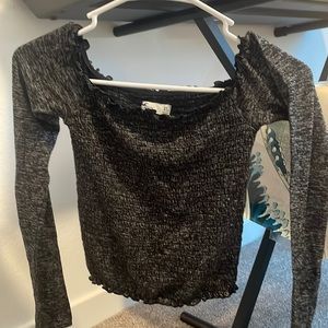 Off the shoulder long sleeve crop top